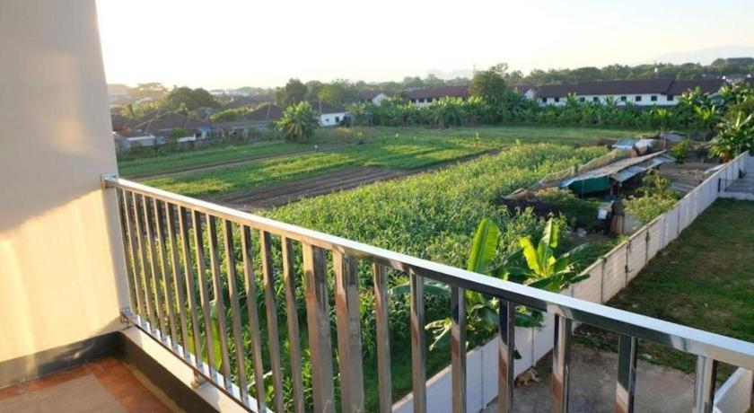 Bees Smile Hotel Chiang Rai Exterior foto